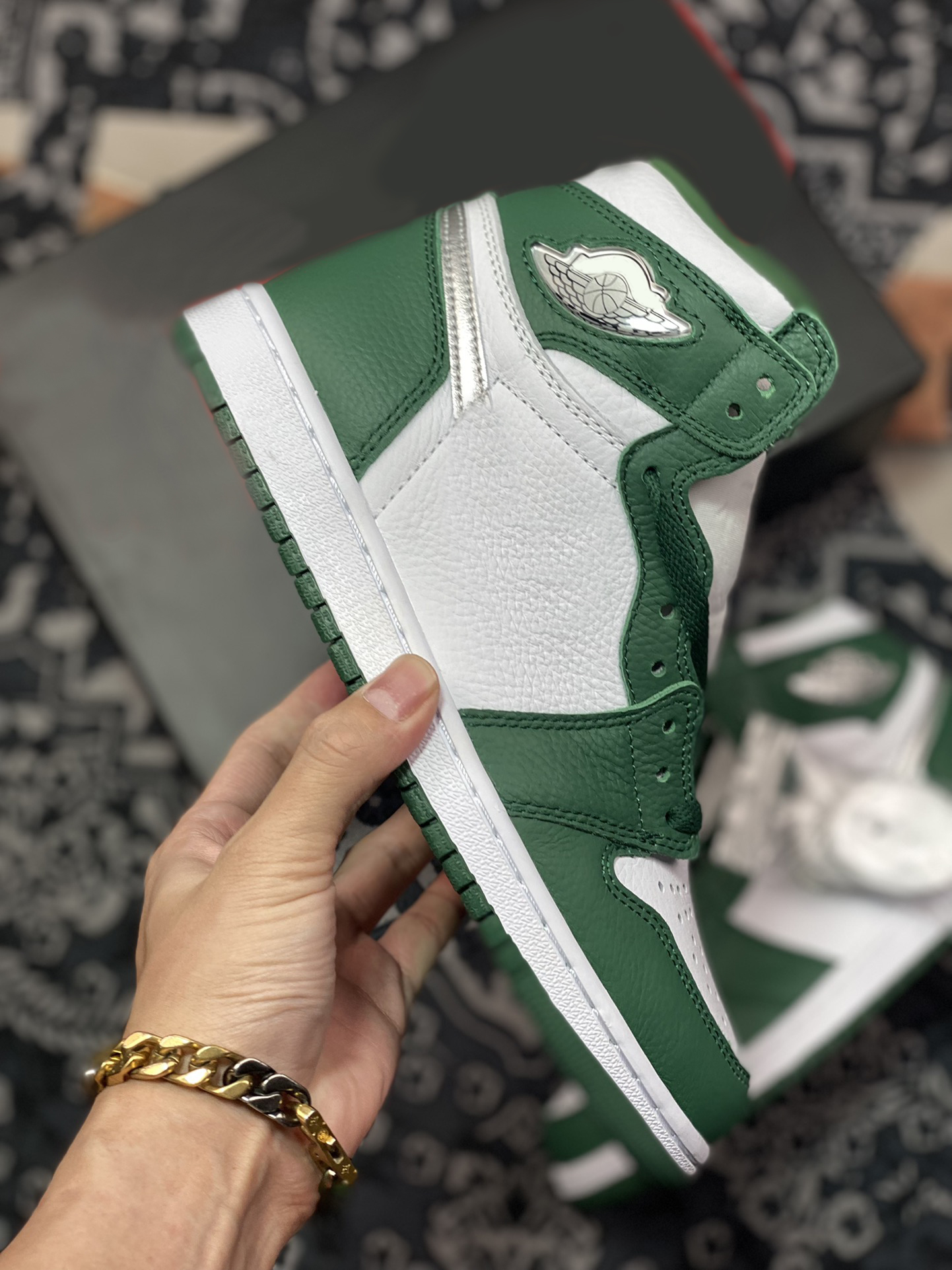 

Newest Authentic Men Basketball Shoes 1 High OG Gorge Green Sneakers Metallic Silver White Athletic 1S Lost & Found Starfish Stealths Retro Sports Shoes With Box, Customize