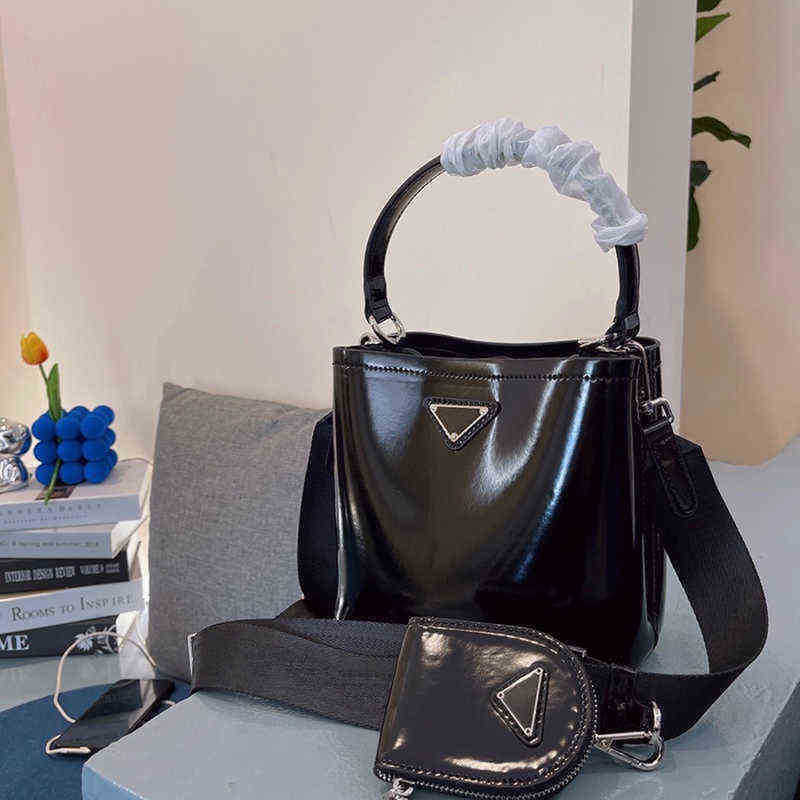 

Shoulder Bags For Women Leather Handbag With Brand Handbags Designers Purse Bucket Triangle Fashion Classic Designer Crossbody Practical, Pra25
