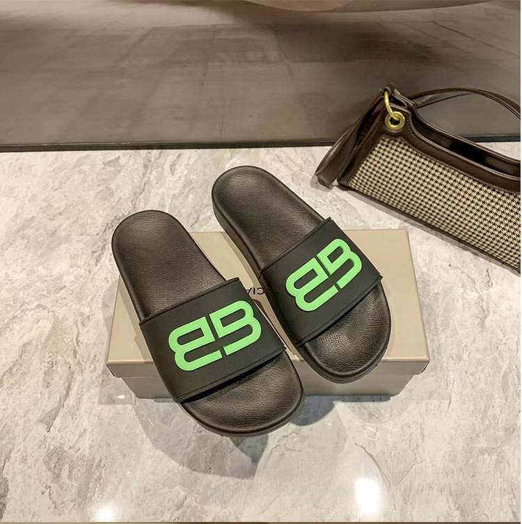 

Slippers Men and Women Couple Summer Wear Double Luminous Letters Beach Shoes Indoor Platform Non-Slip Sandals, With logo