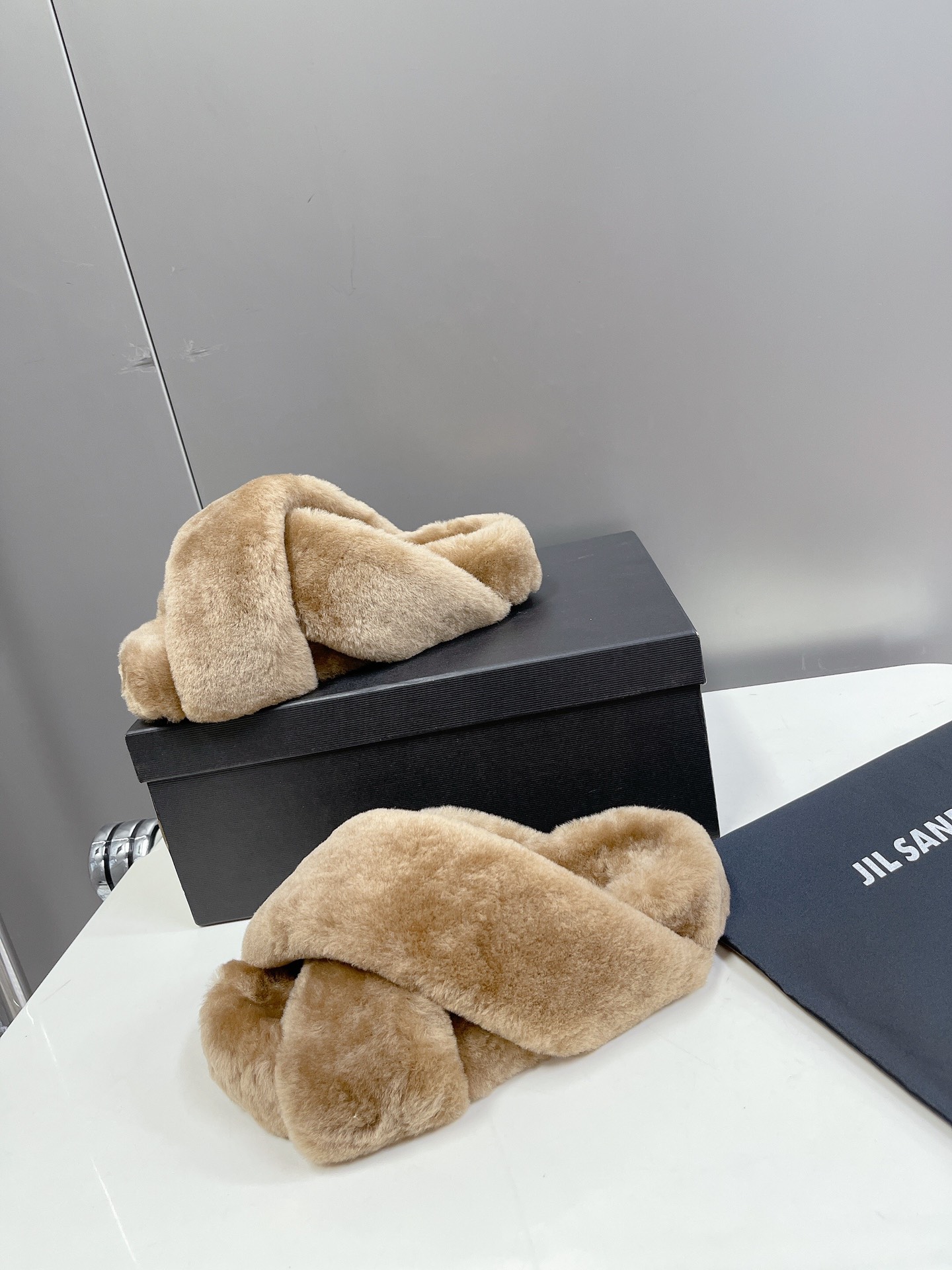 

slippers women autumn and winter home couples warm wholesale shoes 35-40 Scuffs household products colors Original box Correct version Imported real lamb wool c1, C1 white