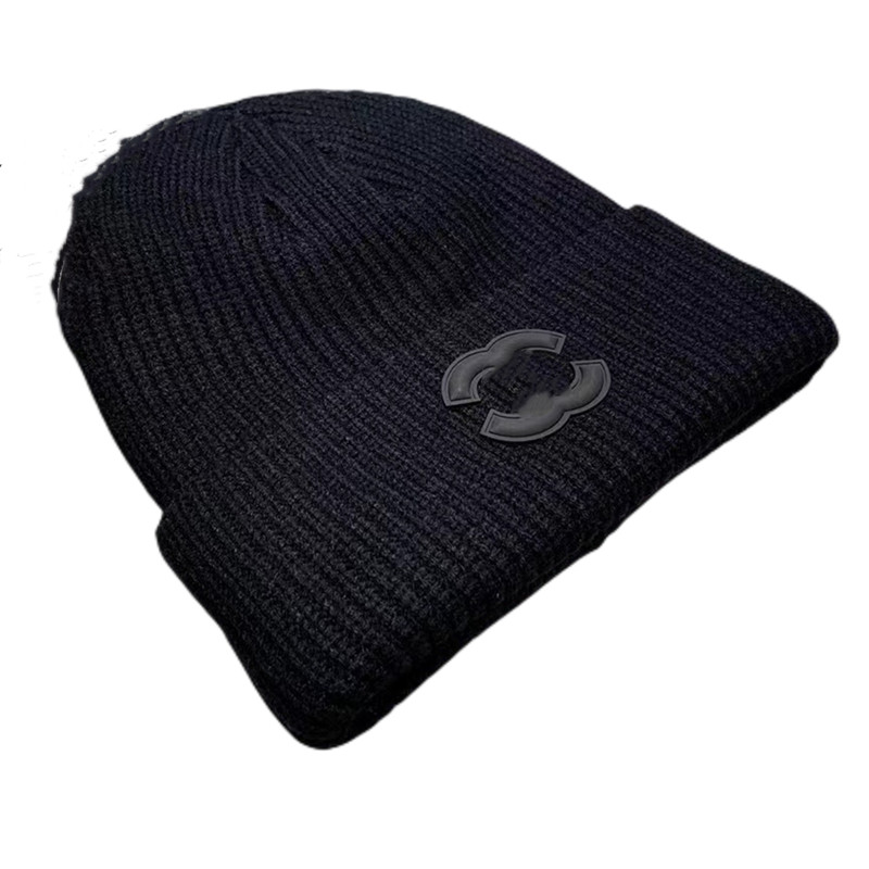 

Men's Designer Brand Luxury Beanie Hat Women's Autumn and Winter New Fashion Trend Retro Small Fragrance Outdoor Warm keeping Versatile Knitted Hat