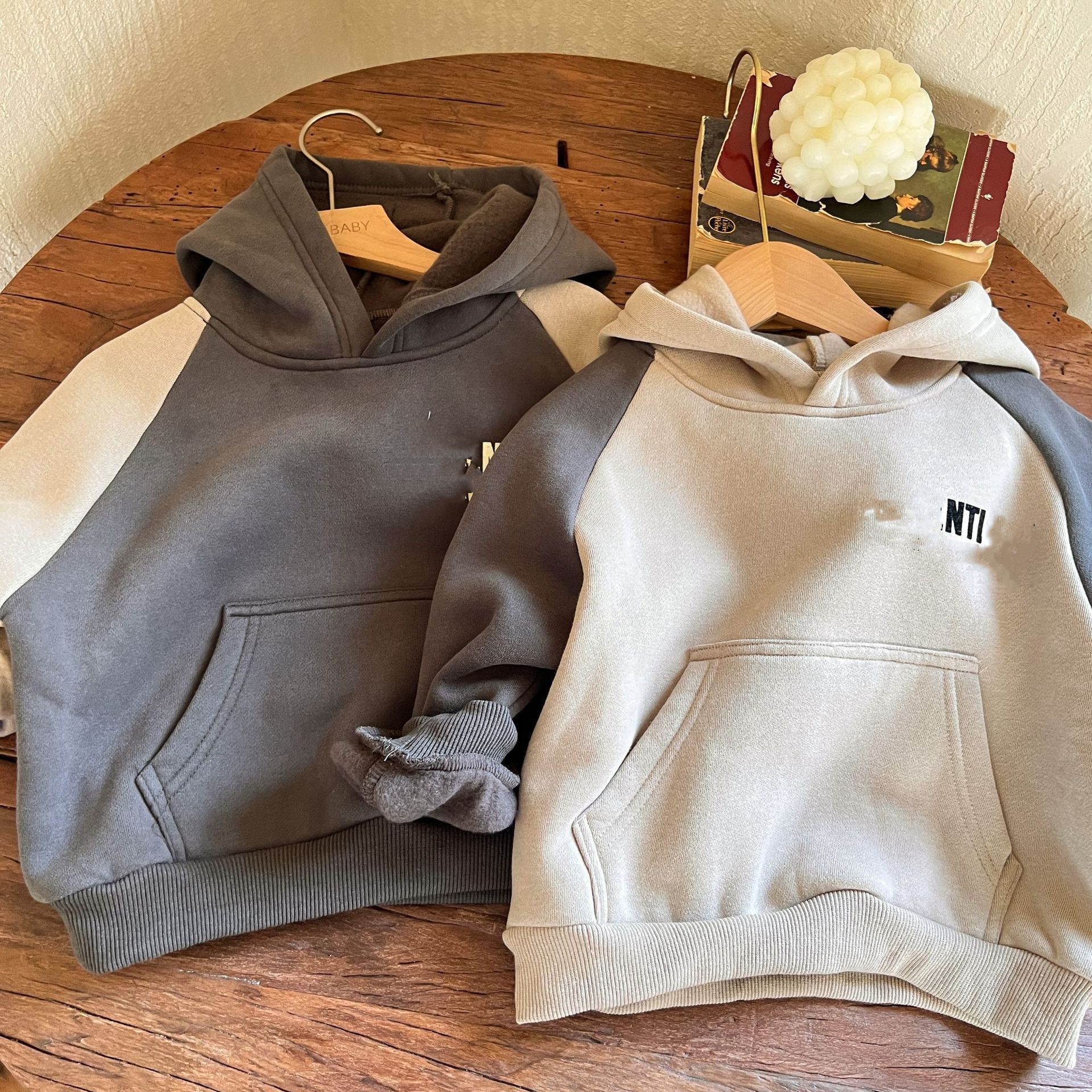 

Kids letter printed sports sweatshirt fashion boys girls hooded patchwork long sleeve pullover children casual jumper Q9067, Brown