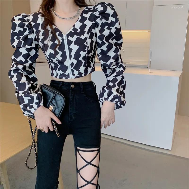 

Women's T Shirts TSXT Autumn 2022 Women's High Waist Crop Short Style V-neck Zipper Bubble Sleeve Long T-shirt, The picture color