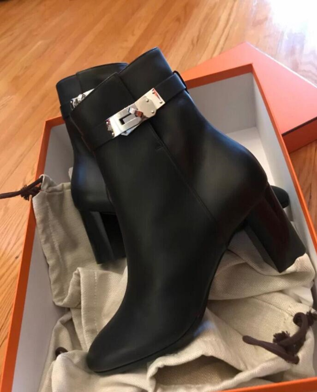 

Winter Designer Famous Women Ankle Boots Black Calf Leather Martin Boot Kelly Buckles Saint Germain Chunky Heels Ladies Knight Booty Party Wedding