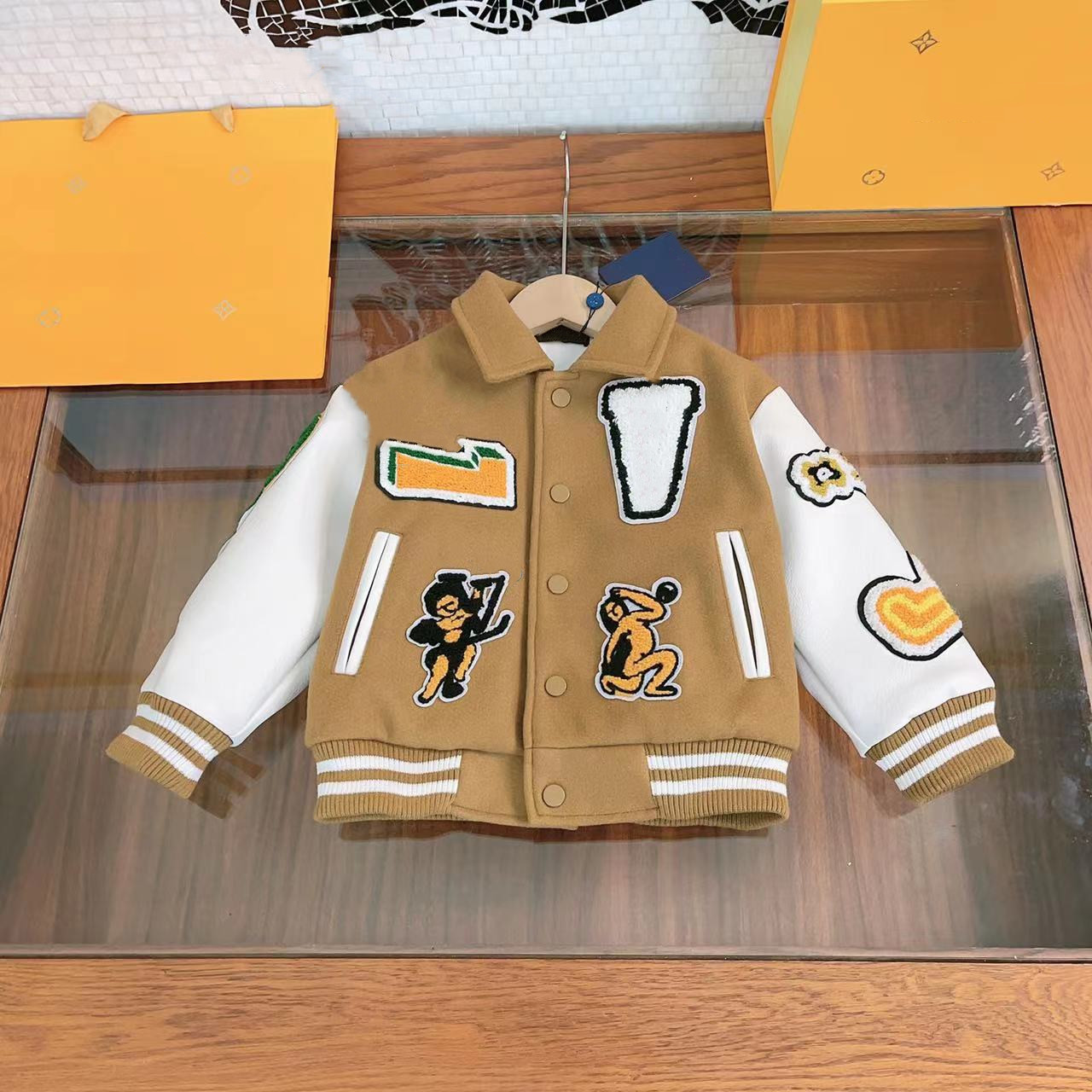 baby clothers kids coats Kids Jacket Girls Boys Coat designer Outdoors Sports Autumn and Winter Outwear Catwalk style warm Lapel button with letter
