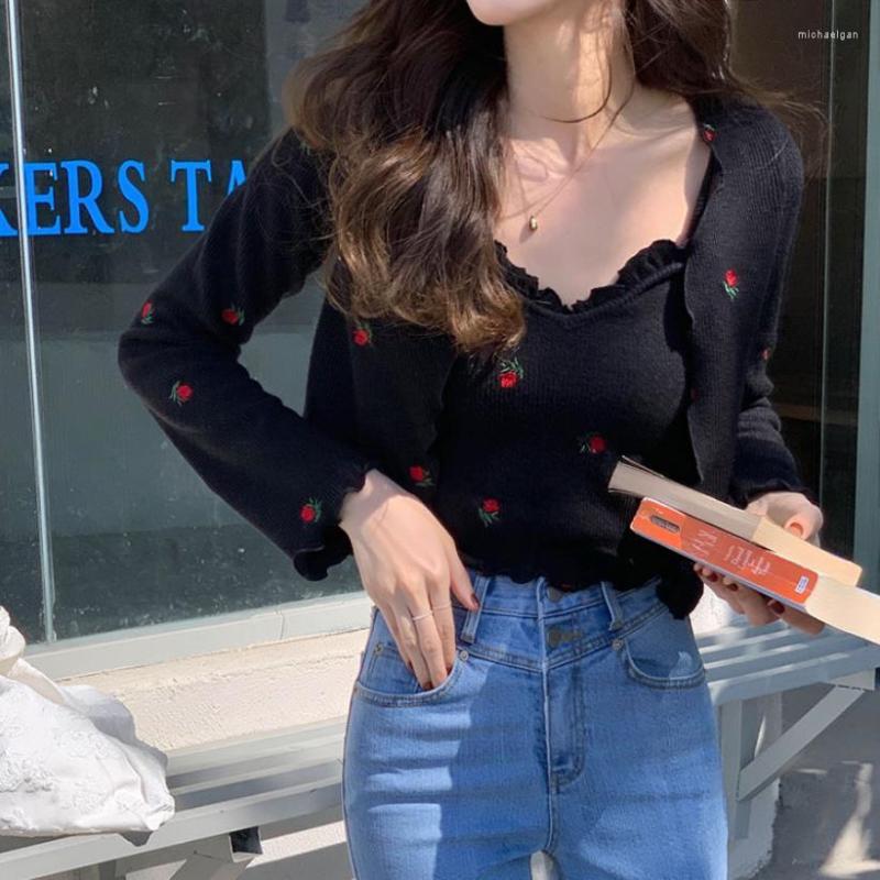 

Women's Knits Spring 2022 Autumn Sweater Women Harajuku Korean Fashion Personality Vintage Sweet Flower Embroidery Rose Knitted Cardigan, Black