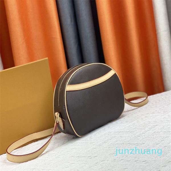 

Designer -Womens Messenger Bag Middle ancient Horseshoe Streamlined bags Body is soft and you have a good feeling Leather capacity Super cool size 25cm, Brown