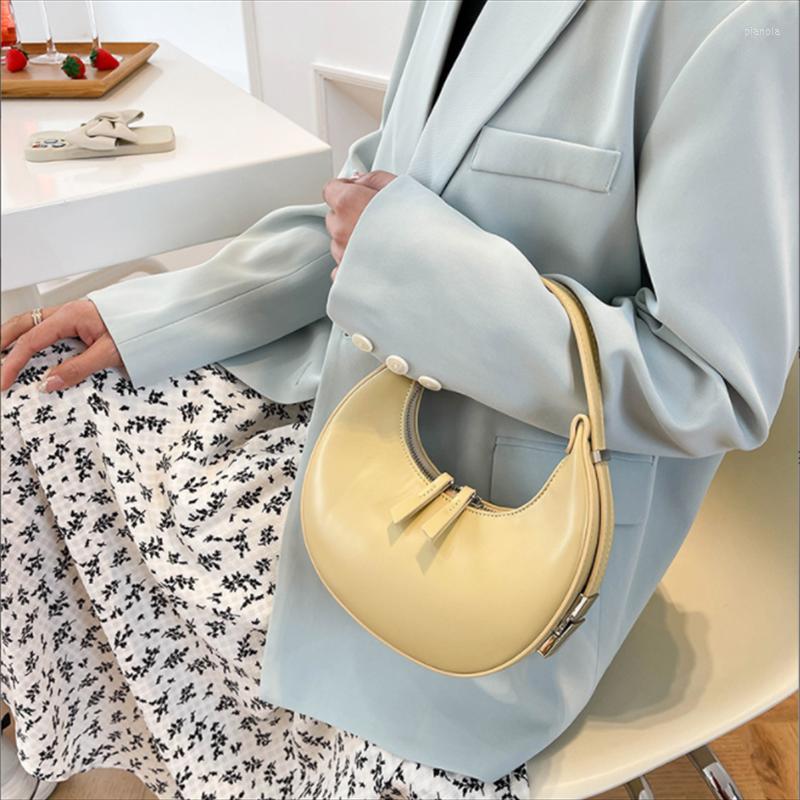 

Evening Bags Crescent Underarm Bag 2022 Style Women Candy Color Mini Portable Shoulder Round Zipper Women's, Black