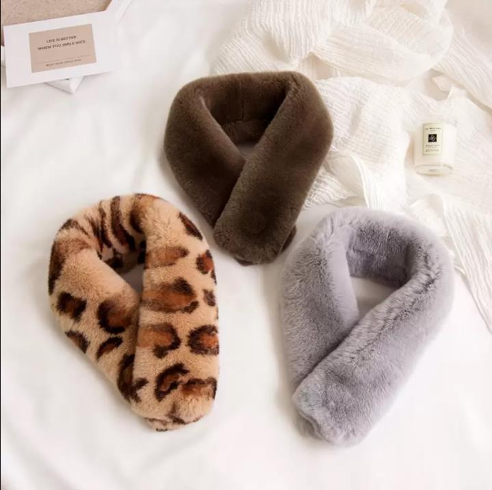 

scarves Europe and America style Lotus leaf edge scarf buckle ring Real rabbit hair designer