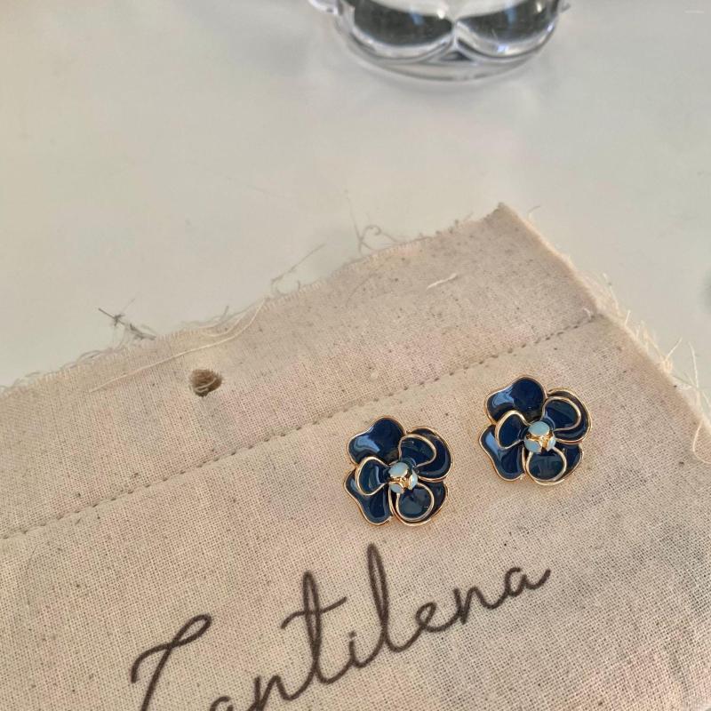 

Backs Earrings Blue Camellia No Hole Ear Clips Fashion Hepburn Style Clip Earring Without Piercing Minimalist Jewelry CEE62