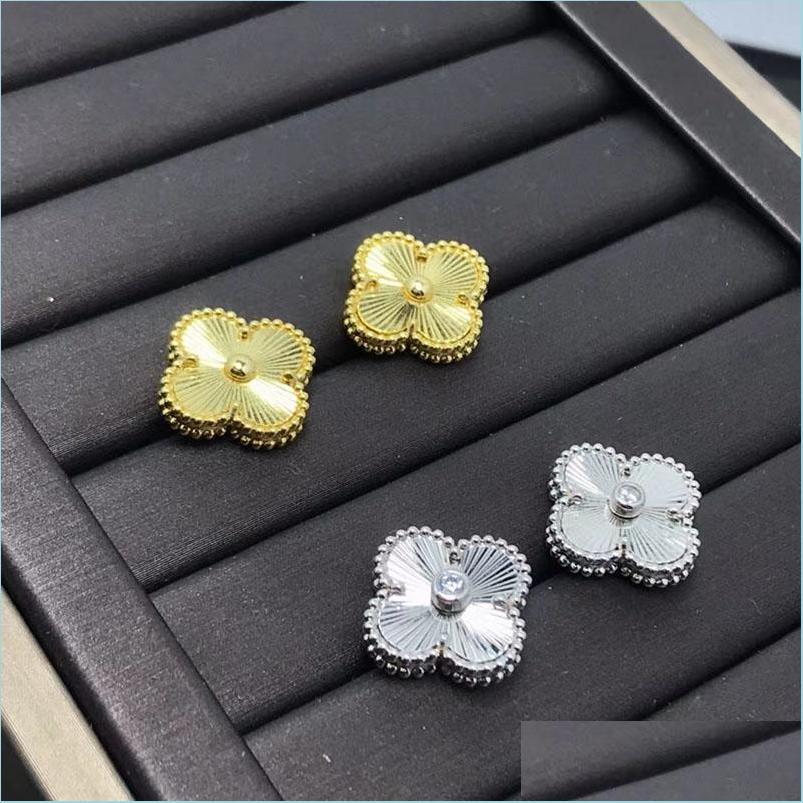 

Stud Brand Luxury Clover Designer Stud Earrings 18K Gold Sweet Fashion Charm Elegant Ear Rings For Women Party Wedding Jew Fybestshop Otroz