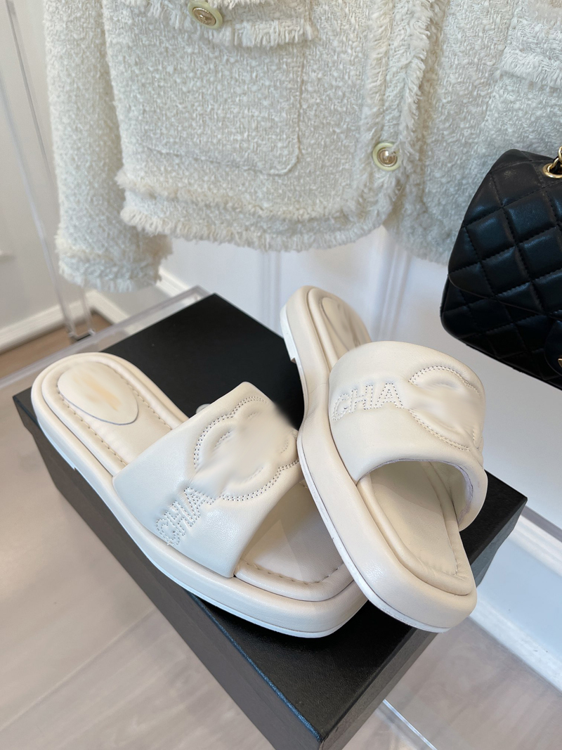 

Summer beach fashion womens lazy low heeled slippers leather letter cartoon metal canvas large 35-40 -098, Picture color