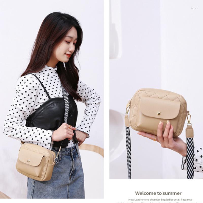 

Evening Bags Small Messenger For Women Trend Handbag Lingge Embroidery Female Shoulder Bag Chain Ladies Crossbody Bolsas Femininas, Black