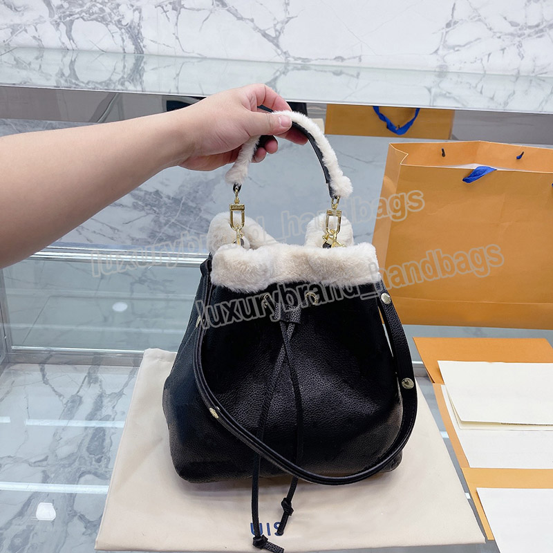 

Fashion Tote Bags Designer Bags Luxury Classic Handbags Women Shoulder Bucket Bag Leather Lambswool Drawstring Crossbody Purses, Color 02