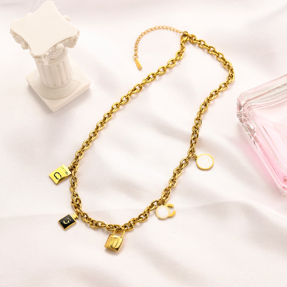 

Luxury Design Necklace 18K Gold Plated Stainless Steel Necklaces Choker Chain C-Letter Pendant Fashion Womens Wedding Jewelry Accessories MM1747