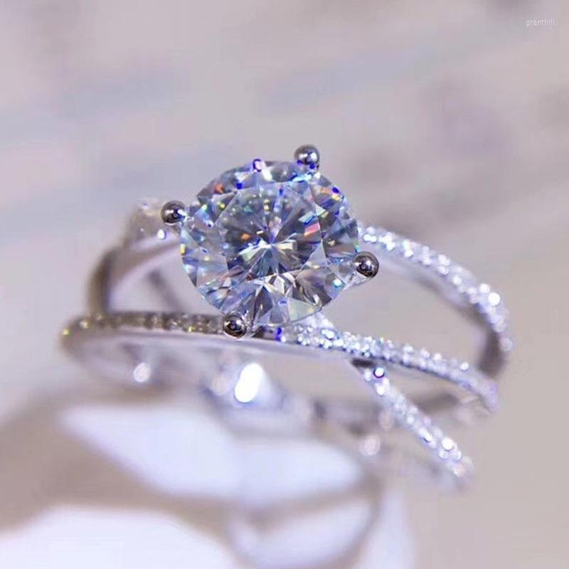 

Cluster Rings Luxury Fashion Four-claw Zircon Inlaid Ring Ornate For Ladies Retro Graceful Bridal