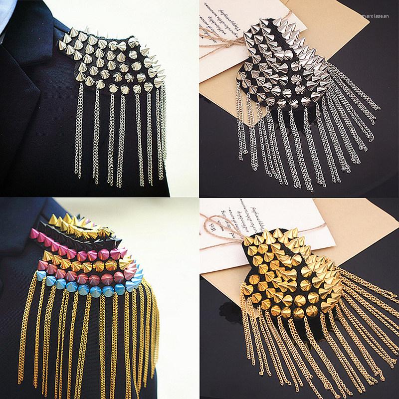 

Brooches Rock Punk Rivets Epaulette Jewelery Tassel Shoulder Brooch Singer Epaulet Epaulettes Spikes Escapulario Blazer Accessories Pin