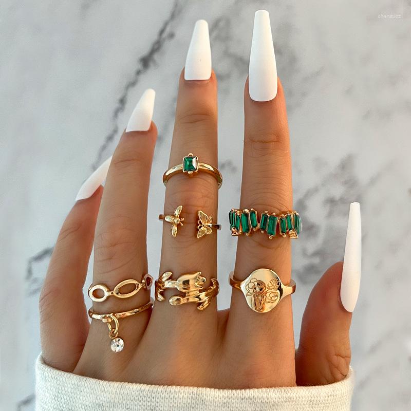 

Wedding Rings Emerald Cubic Zircon Ring Set For Women Heart Snake Feather Crown Hands Surrounded Skull Vintage Luxury Banquet Jewelry