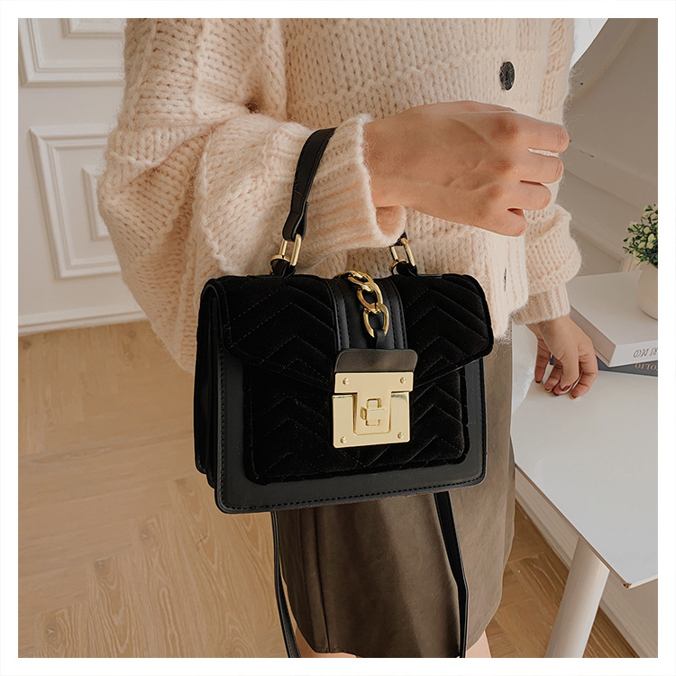 

Velour Shoulder Bag Solid Color Chain Buckle Crossbody Bolsa Feminina Luxury Handbags Women Bags Designer, Burgundy