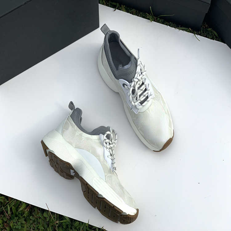 

Casual Shoes The same style new thick soled front lace up in the mall is light comfortable internally elevated casual sports dad and, Brown