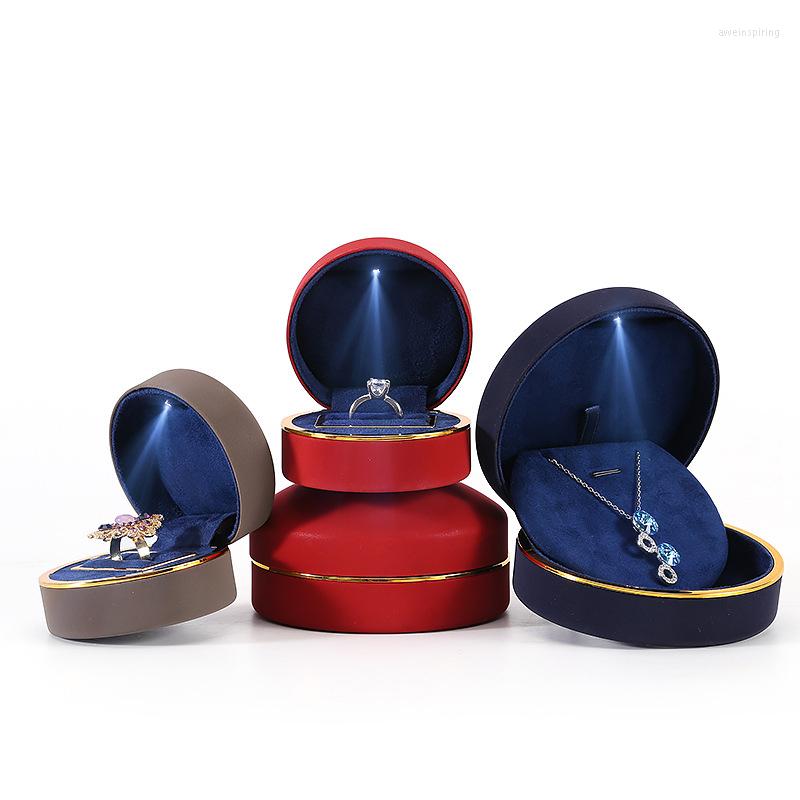 

Jewelry Pouches LED Light Wedding Ring Pendant Box Display Storage Engagement Rings Necklace Pendants Case