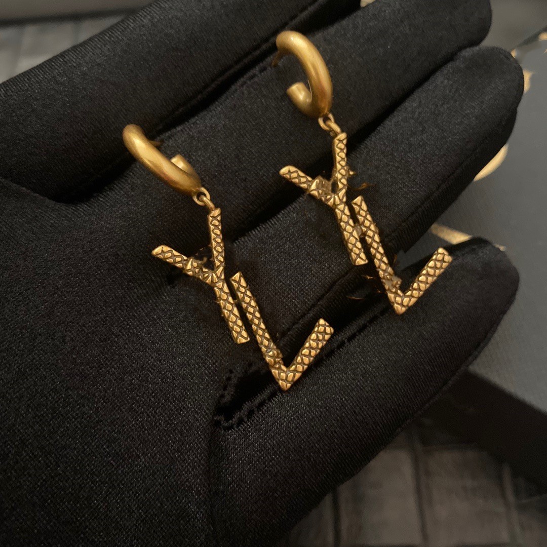 

Multi-style lettered Dangle & Chandelier temperament versatile S925 silver pin earrings for women