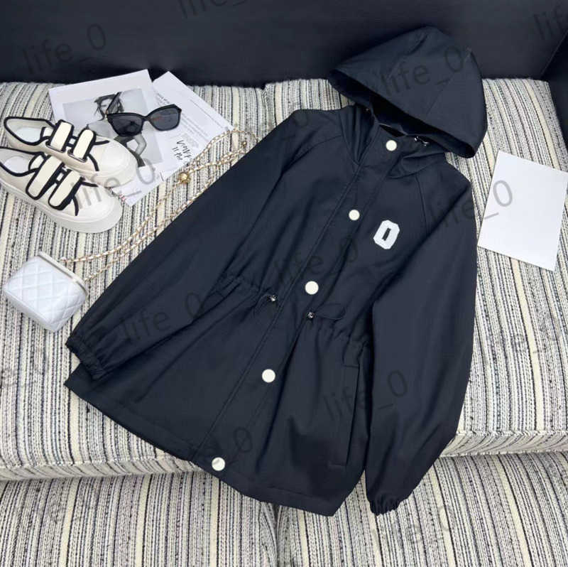 

Fashion Brand Women Jackets Letter Print Collect Waist Hooded Coats Tops Single Row Designer Buttons Pockets Outerwear Casual Sports Style Warm Womens Jacket 1970