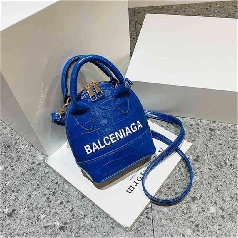 

70% OFF 2023 Designer bag Trendy Handbags Trend Shell Portable Cargo Large Letter Stone Pattern bags, White