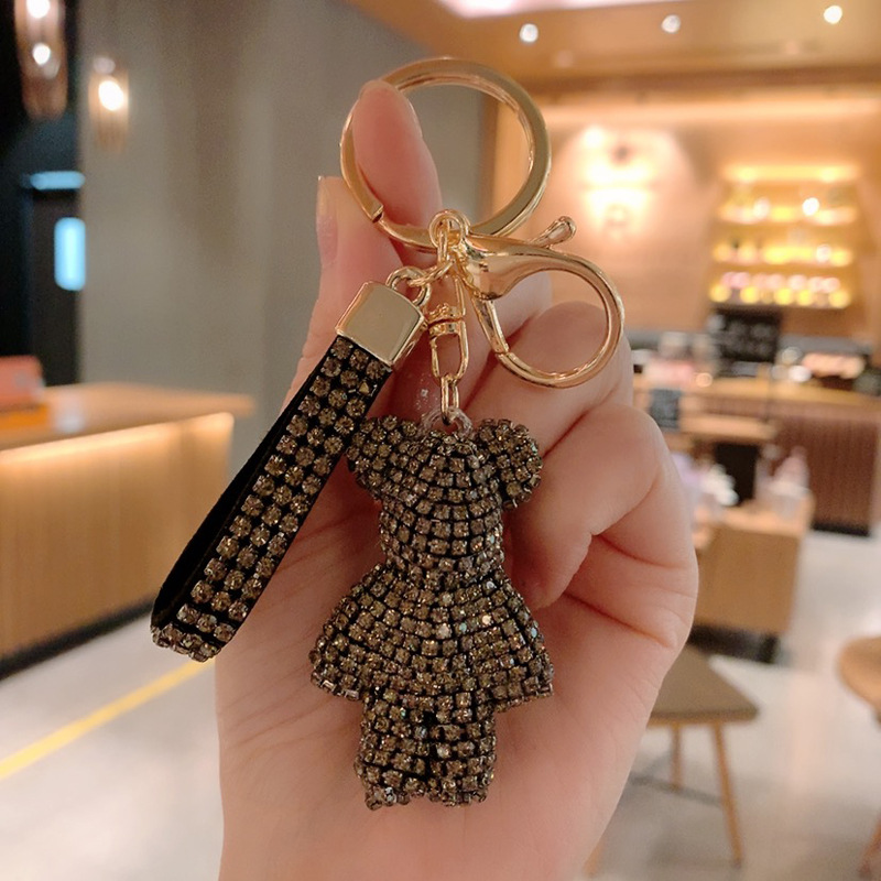 

Keychains 5.5cm Creative net red diamond bear keyring lovely lady delicate car pendant bag hanging ornaments fashion accessories 3D chain designer