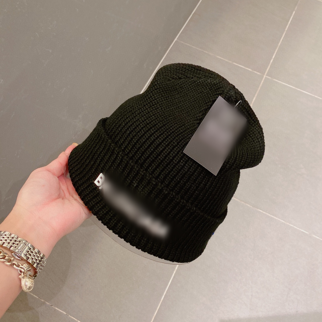 

Fashion designer beanie cap letter printed black white knitted mens beanies luxury lady women caps winter autumn