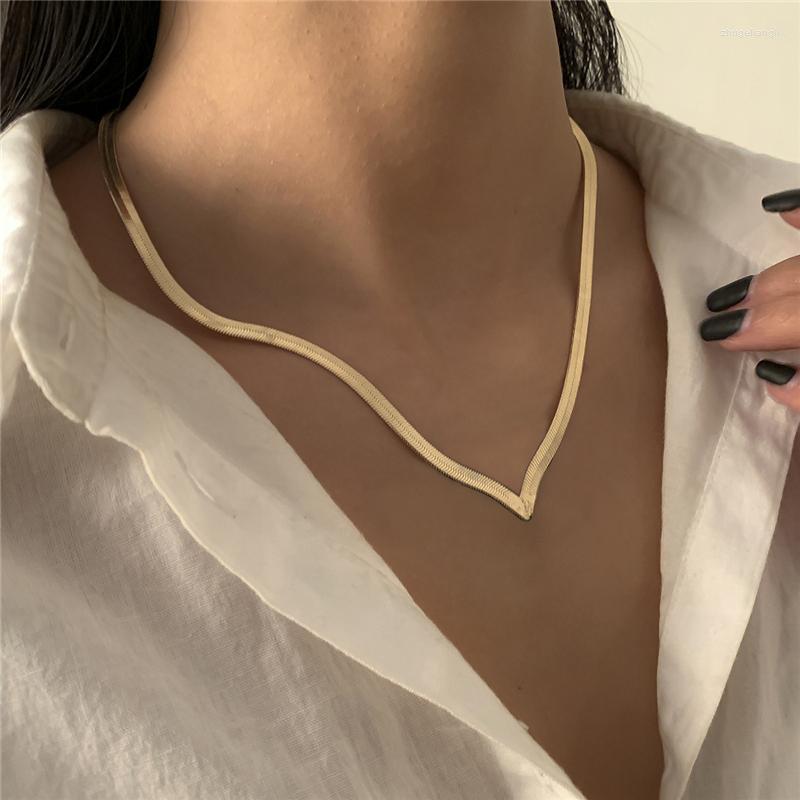 

Choker Punk Metal Geometrical V Shaped Chain Necklace 2022 Trend Simple Solid Color Alloy Letter Necklaces For Women Men Girls Teen