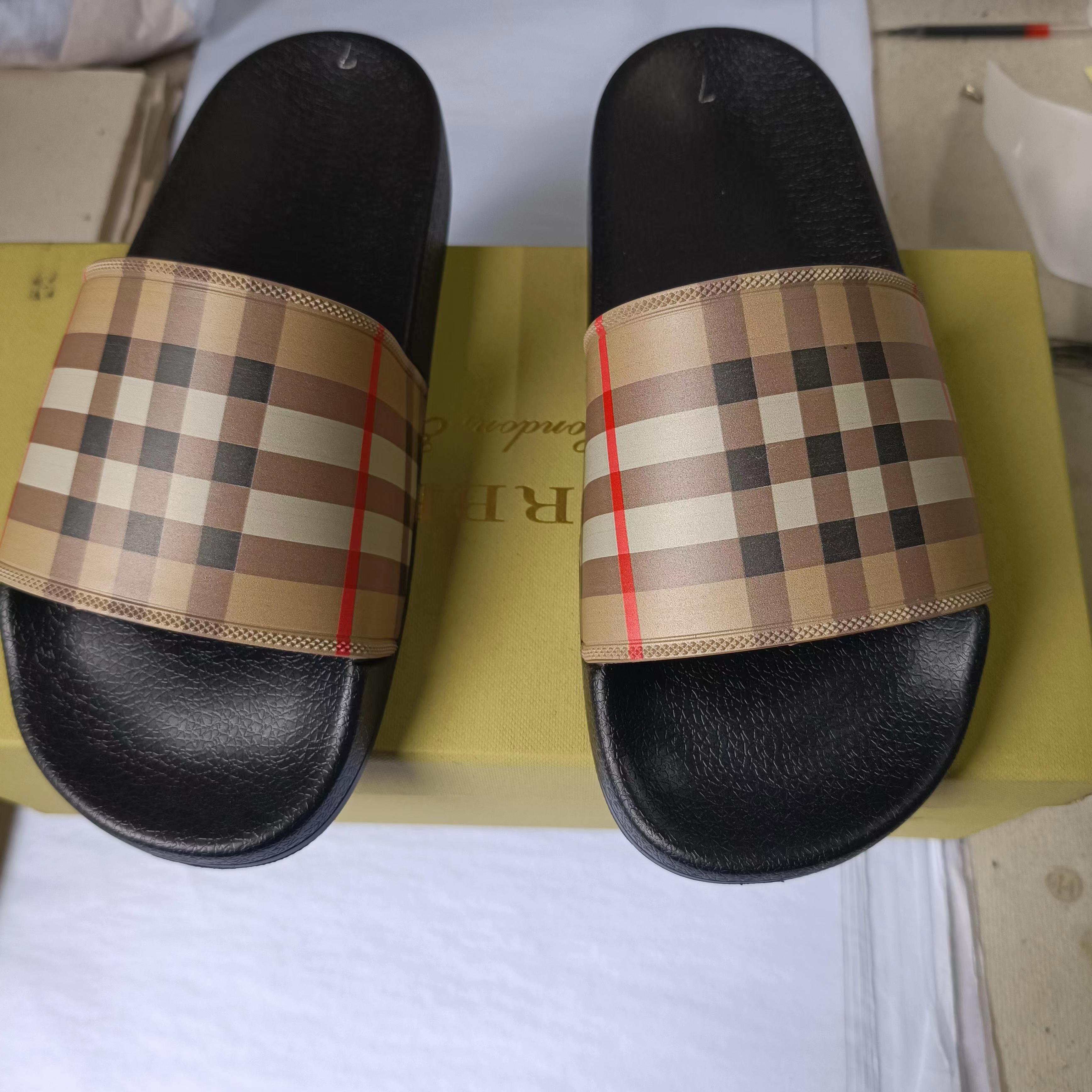 

Designer models of women's bags large capacity fashionable and portable, Slippers