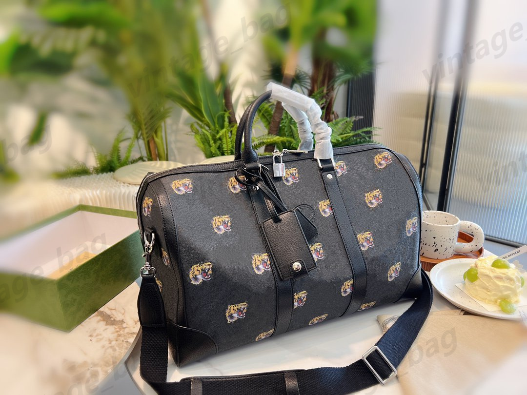 

Matelasse Tiger duck Duffle Luggage Bag Luxury Ophidia Totes Crossbody Handbag Large Capacity Traveling Shoulder Purse 547953 700762 625768 474131 696039