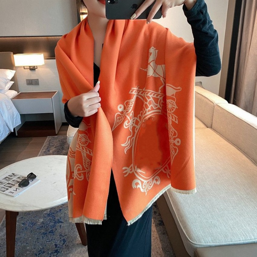 

Luxury designer solid color print design scarf Ladies fashion trend temperament versatile ladies scarf high quality Valentine's Day gift