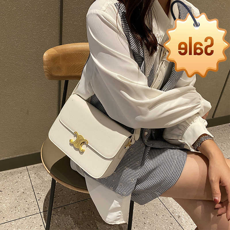 Designer bags Arc De Triomphe Tofu 2022 Summer New Women's Single Shoulder French Stick Bag Cross Fashion Factory Direct Sale