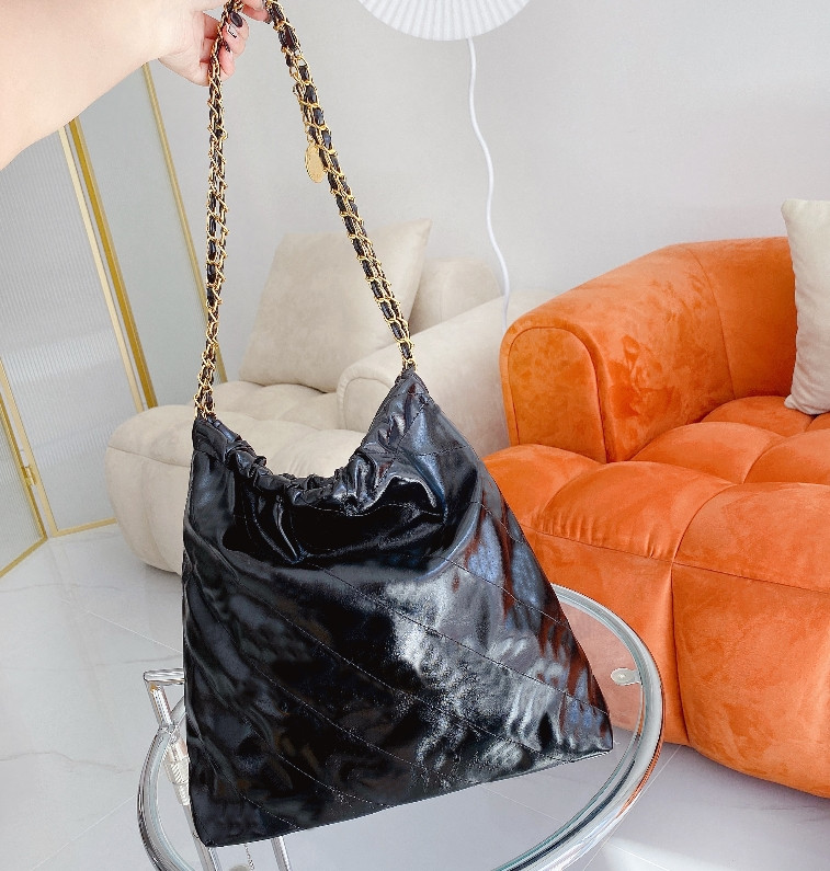 

luxury Lady hobo Bags Clutch Flap Shoulder brand handbag Vagrant designer womens mens with metal sign Leather pochette clutch, White