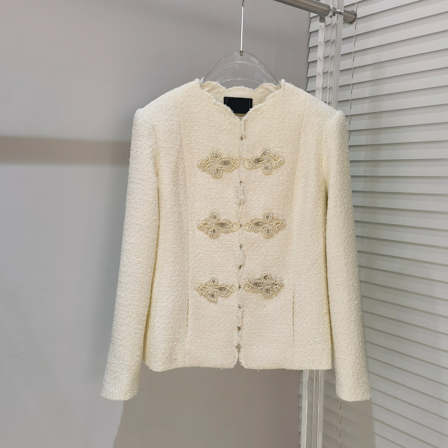 

chan women's brand jacket 2022 New Autumn Winter pearl button jacket overcoat fashion tweed coat down jacket Spring casual top-grade tweed Coat birthday Gift, Ivory