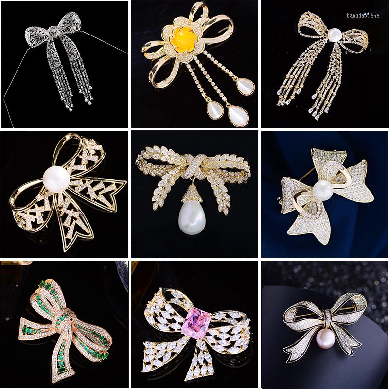 

Brooches European And American Trendy Bow Tassel Shining Cubic Zirconia Bowknot Brooch Suit Jacket Pearl Pin Women Accessories