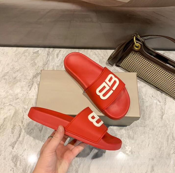 

Top Light letter slippers Paris Beach Shoes Flat Heels flip-flops male and female pair of outdoor slippers, With logo