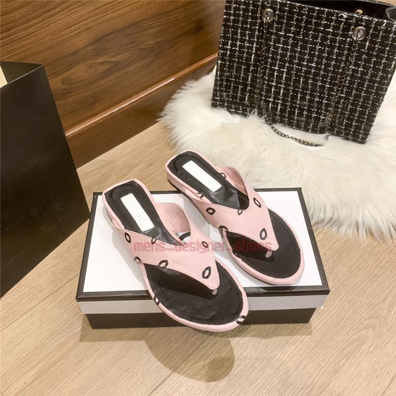 

2022 fashion slippers 22SS Lambskin Logo Printed Slide Thong Sandals women shoes beach luxury slipper white black pink cream blue red summer womens slides with box