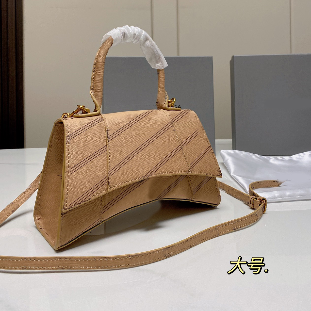 

Large Brown Color Flap Crossbody Bags Size 24 Or 19cm Real Leather Brand Handbags Totes Fashion Mini Purse New 2023 Designers Shoulder Bag Handbag With Long Straps, Black;size 25cm;with logo