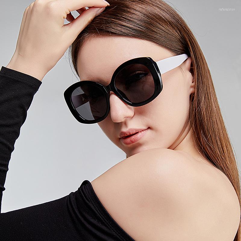 

Sunglasses Oversized Women Quality Round Female Sun Glasses Trend Big Frame Vintage Gradient Eyeglasses