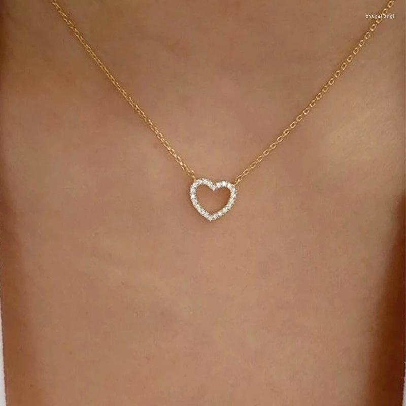 

Choker Retro Rhinestone Heart Pendant Necklace For Women Trendy Chokers Chain Necklaces Female Zircon Jewelry 2022 Party Gift