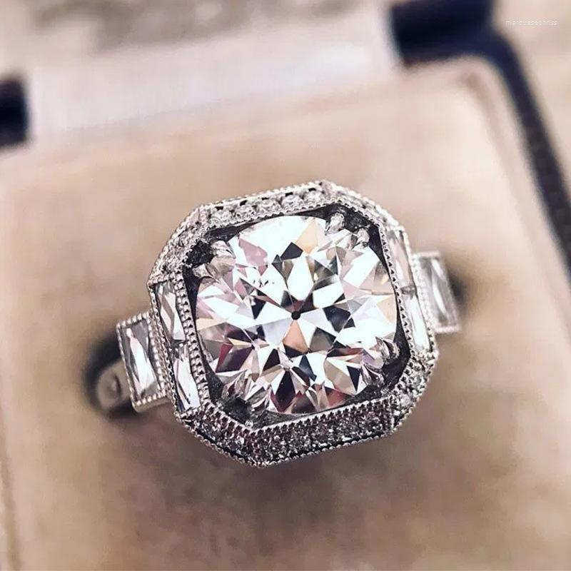 

Wedding Rings Vintage Silver Plated Engagement For Women Shine Hearts And Arrows CZ Stone Inlay Fashion Jewelry Elegant Band