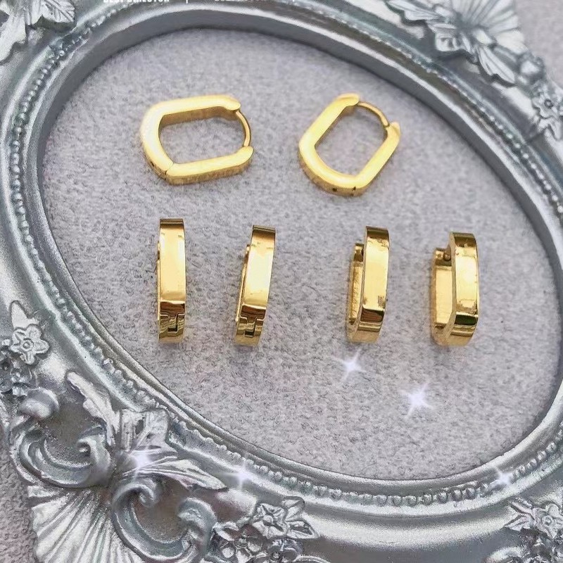 

Easy chic tiny stud Stainless Steel diamond flower Love Earrings