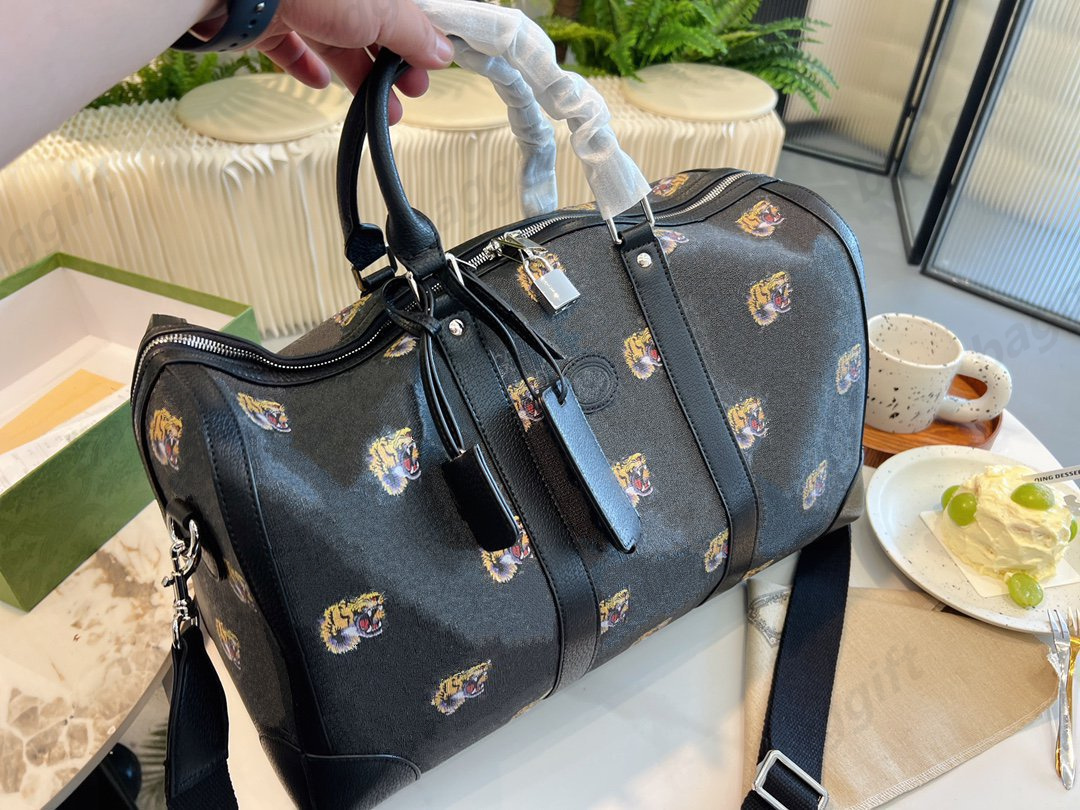 

Matelasse Tiger Duffle Luggage Bag Luxury Ophidia Totes Crossbody Handbag Large Capacity Traveling Pocket Shoulder duck Purse 547953 700762 625768 474131 696039
