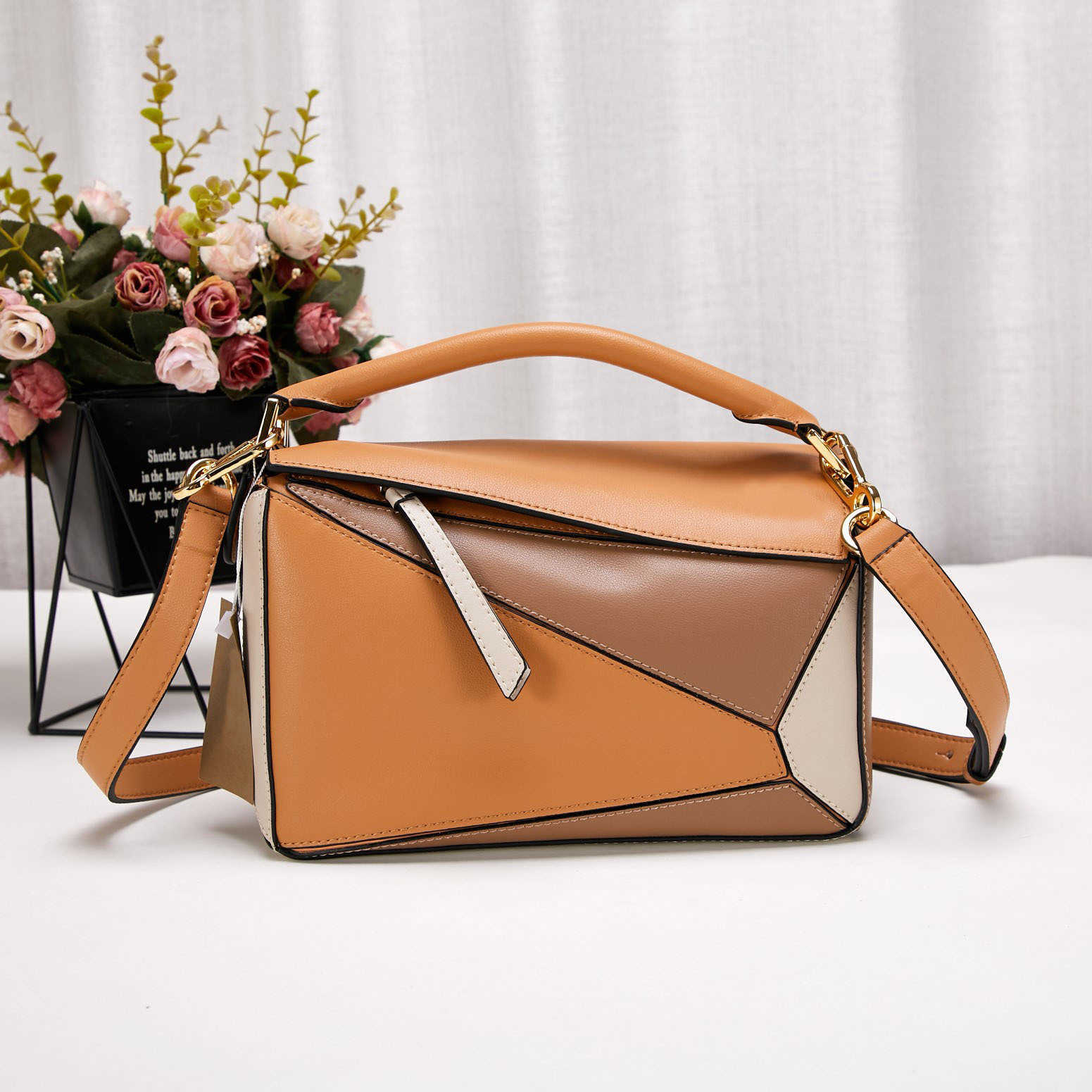 

19K2 Tote Women Leather Saddle Lovewes Messenger Fashion Lightweight Handbag Bags Designer Crossbody Female Purses Party Shopping Vacation Shoulder Bags, Mini 18cm contact customer service