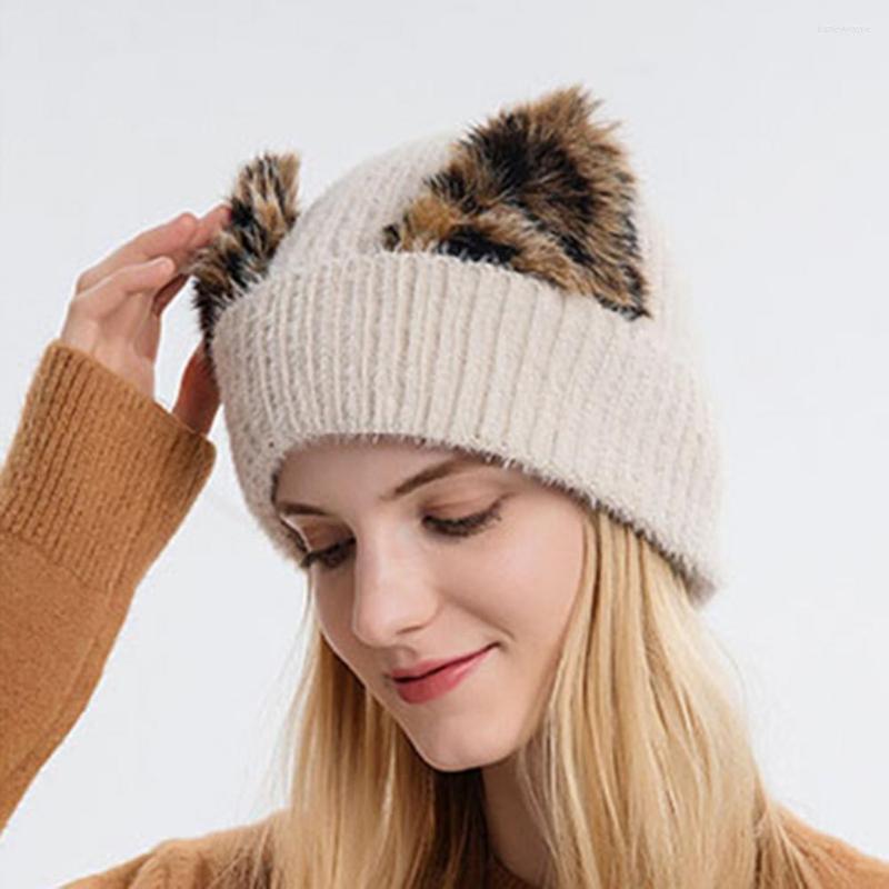 

Visors Beanie Regular Fit Lady Bonnets Leopard Winter Cap Women Hat, Black