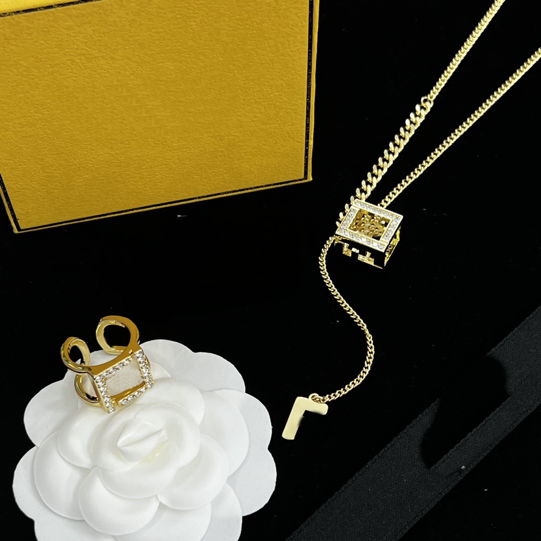 

Square Drill Pendant Brass Necklace Earring Women Engraved F Initials Letter Settings 18K Gold Designer Jewelry Birthday Festive christmas Gifts FS3 --02, Golden