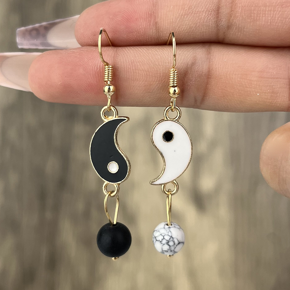 

Drip Oil Tai Chi Gossip Ear Cuff Drop Earrings Women Fashion Simple Ladies Romantic Ball Pendant Earring Jewelry Wholesale